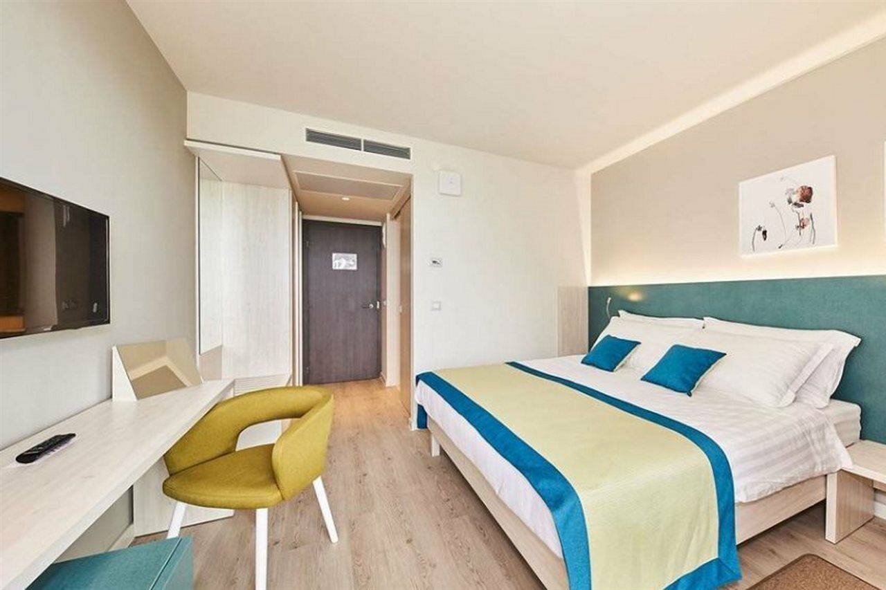 Hotel Sipar Plava Laguna Umago Esterno foto